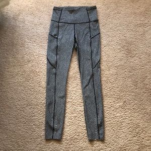 Lululemon fast and free 7/8 tight size 4